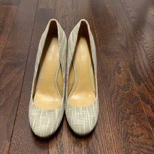 Nine West heel, size 10, never worn